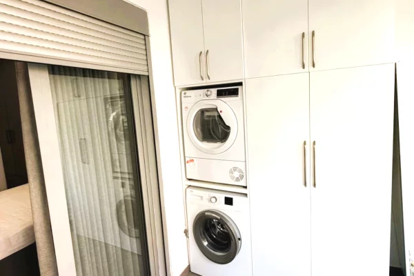 Shtepi ne shitje Apartament ne Tirane, 1+1, Mobilimi E mobiluar, Pagesa 185,000  Euro.