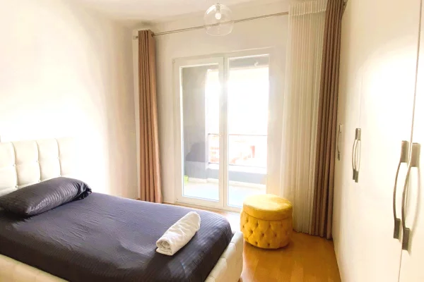 Shtepi me qera Apartament ne Tirane, 2+1, Mobilimi E mobiluar, Pagesa 650  Euro.