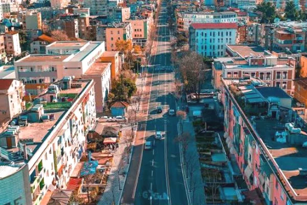Ambient biznesi ne shitje 1+1 ne Tirane - 315,000 Euro