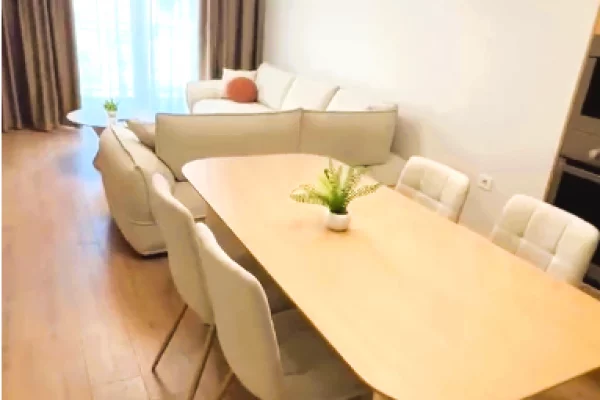 Shtepi me qera Apartament ne Tirane, 2+1, Mobilimi E mobiluar, Pagesa 1,150  Euro.