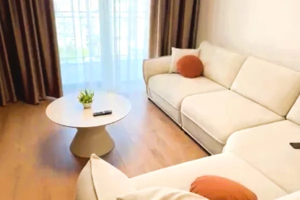 Shtepi me qera 2+1 ne Tirane - 1,150 Euro
