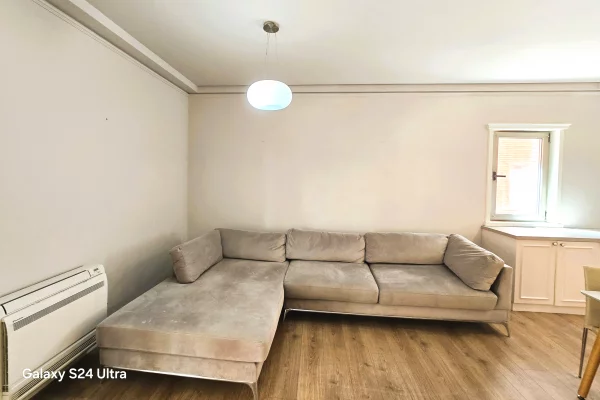 Shtepi me qera Apartament ne Tirane, 2+1, Mobilimi E mobiluar, Pagesa 1,100  Euro.