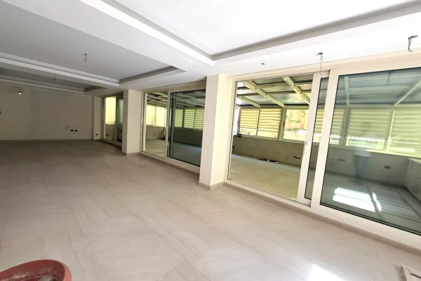 Shtepi ne shitje Apartament ne Tirane, 2+1, Mobilimi Bosh, pa mobiluar, Pagesa 410,000  Euro.