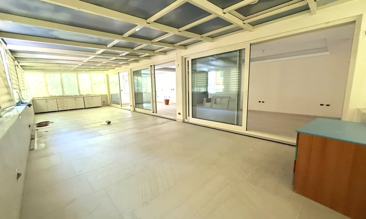 Shtepi ne shitje Apartament ne Tirane, 2+1, Mobilimi Bosh, pa mobiluar, Pagesa 410,000  Euro.