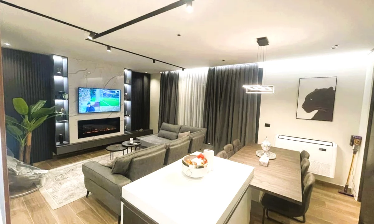 Shtepi ne shitje Apartament ne Tirane, 2+1, Mobilimi E mobiluar, Pagesa 420,000  Euro.