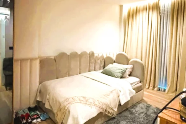 Shtepi ne shitje Apartament ne Tirane, 2+1, Mobilimi E mobiluar, Pagesa 420,000  Euro.