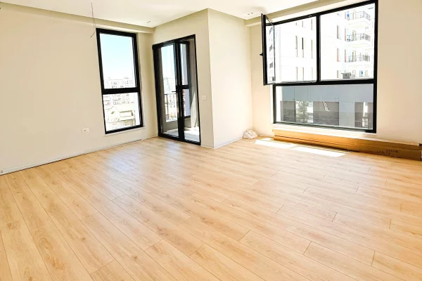 Shtepi ne shitje Apartament ne Tirane, 2+1, Mobilimi Bosh, pa mobiluar, Pagesa 250,000  Euro.