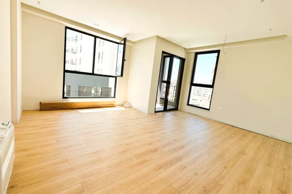 Shtepi ne shitje Apartament ne Tirane, 2+1, Mobilimi Bosh, pa mobiluar, Pagesa 250,000  Euro.