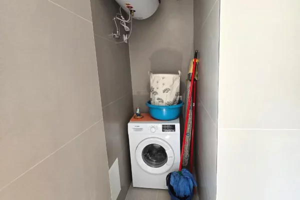 Shtepi me qera Apartament ne Tirane, 2+1, Mobilimi E mobiluar, Pagesa 933  Euro.