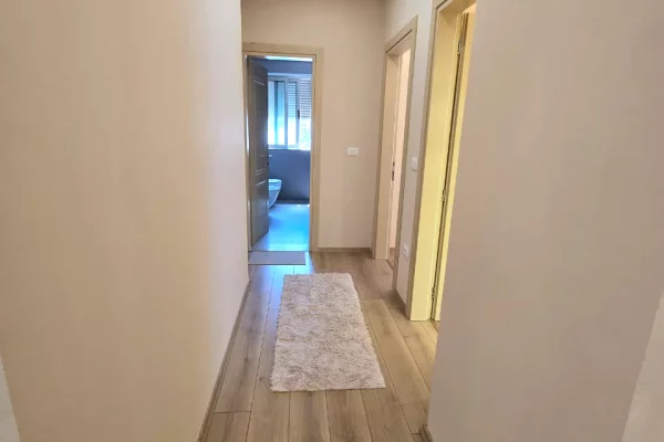 Shtepi me qera Apartament ne Tirane, 2+1, Mobilimi E mobiluar, Pagesa 933  Euro.