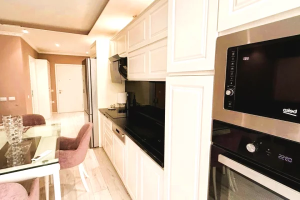 Shtepi ne shitje Apartament ne Tirane, 3+1, Mobilimi E mobiluar, Pagesa 320,000  Euro.