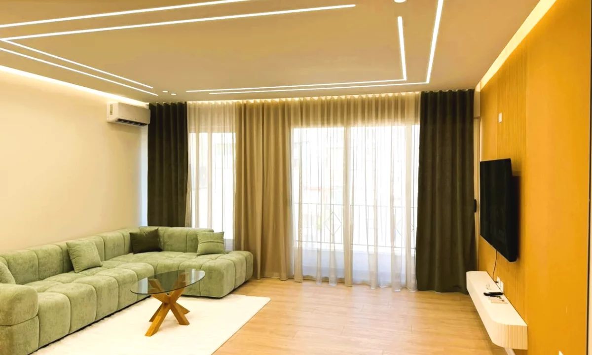 Shtepi ne shitje Apartament ne Tirane, 2+1, Mobilimi E mobiluar, Pagesa 176,000  Euro.