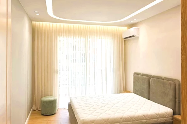 Shtepi ne shitje Apartament ne Tirane, 2+1, Mobilimi E mobiluar, Pagesa 176,000  Euro.