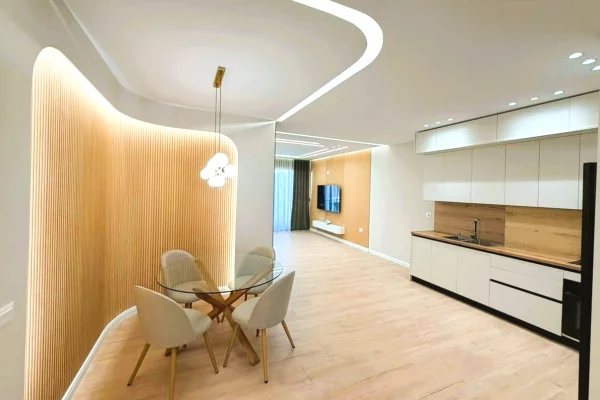 Shtepi ne shitje Apartament ne Tirane, 2+1, Mobilimi E mobiluar, Pagesa 176,000  Euro.