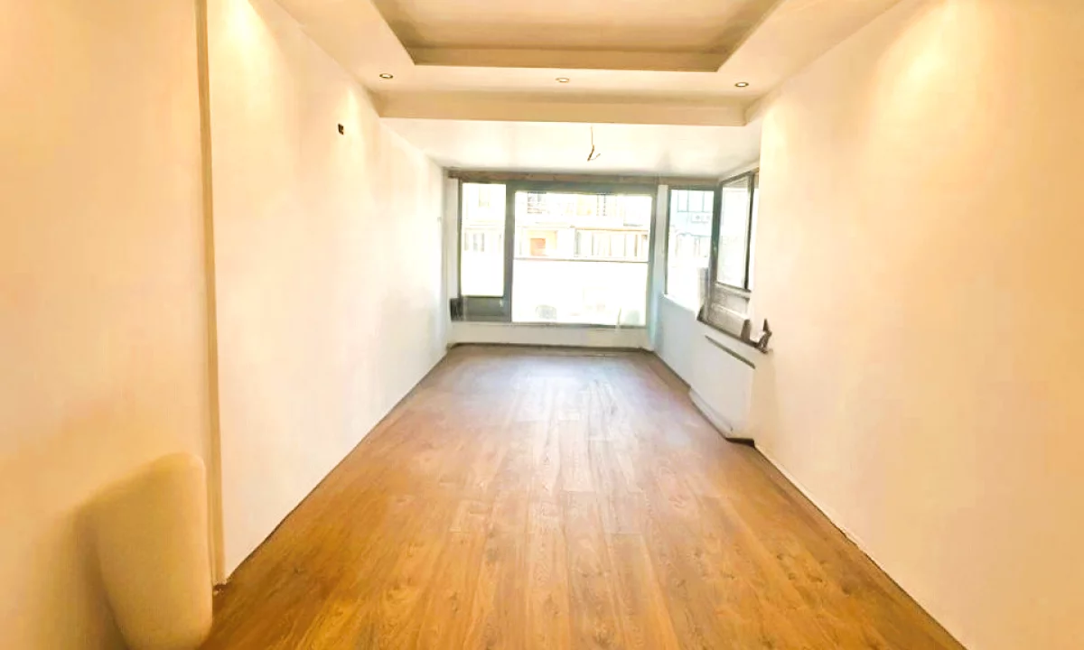 Shtepi ne shitje Apartament ne Tirane, 2+1, Mobilimi Bosh, pa mobiluar, Pagesa 290,000  Euro.