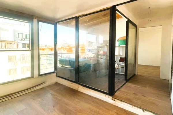 Shtepi ne shitje Apartament ne Tirane, 2+1, Mobilimi Bosh, pa mobiluar, Pagesa 290,000  Euro.