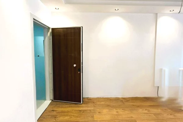 Shtepi ne shitje Apartament ne Tirane, 2+1, Mobilimi Bosh, pa mobiluar, Pagesa 290,000  Euro.