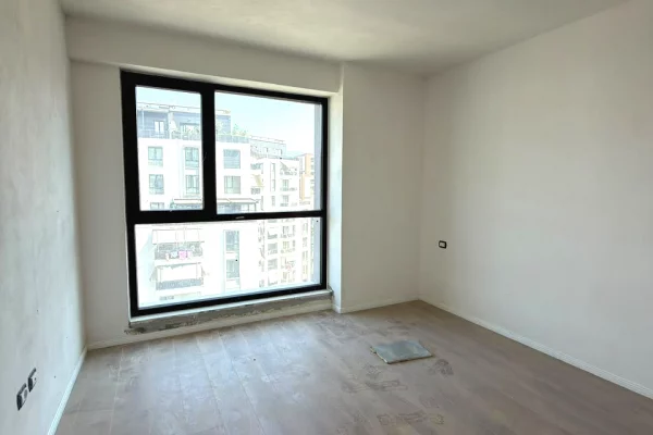 Shtepi ne shitje Apartament ne Tirane, 2+1, Mobilimi Bosh, pa mobiluar, Pagesa 168,500  Euro.