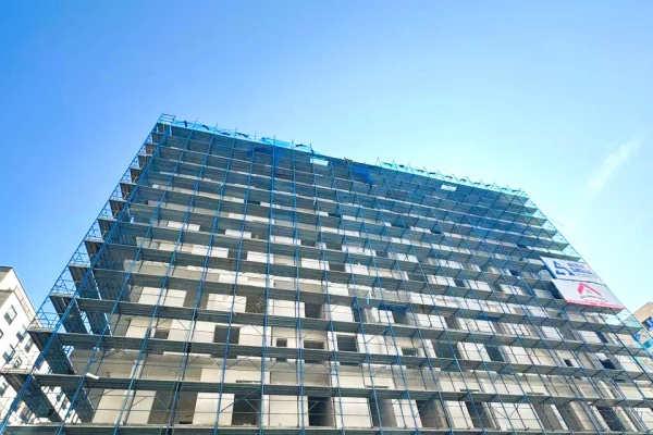 Shtepi ne shitje Apartament ne Tirane, 2+1, Mobilimi Bosh, pa mobiluar, Pagesa 166,000  Euro.