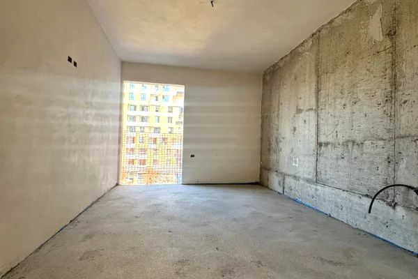 Shtepi ne shitje Apartament ne Tirane, 2+1, Mobilimi Bosh, pa mobiluar, Pagesa 159,300  Euro.