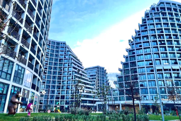 Shtepi ne shitje Apartament ne Tirane, 3+1, Mobilimi E mobiluar, Pagesa 10,000  Euro.