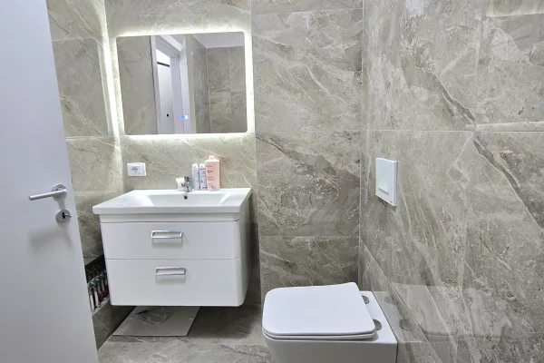 Shtepi me qera Apartament ne Tirane, 1+1, Mobilimi E mobiluar, Pagesa 600  Euro.