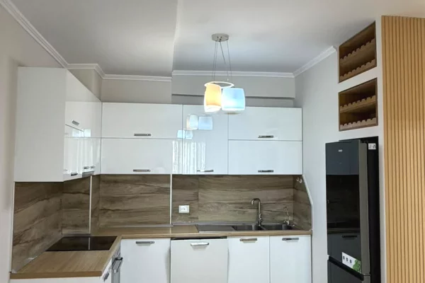 Shtepi ne shitje Apartament ne Tirane, 1+1, Mobilimi E mobiluar, Pagesa 147,200  Euro.