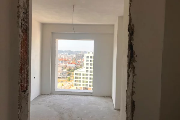 Shtepi ne shitje Apartament ne Tirane, 1+1, Mobilimi Bosh, pa mobiluar, Pagesa 106,500  Euro.