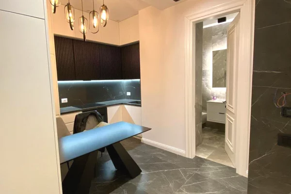 Shtepi me qera Apartament ne Tirane, 1+1, Mobilimi E mobiluar, Pagesa 1,244  Euro.