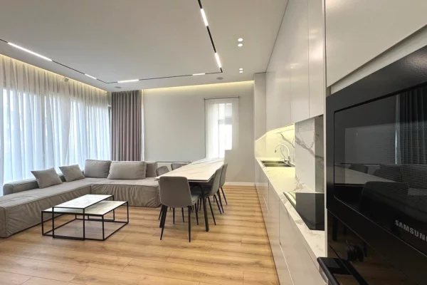 Shtepi me qera Apartament ne Tirane, 3+1, Mobilimi E mobiluar, Pagesa 1,700  Euro.