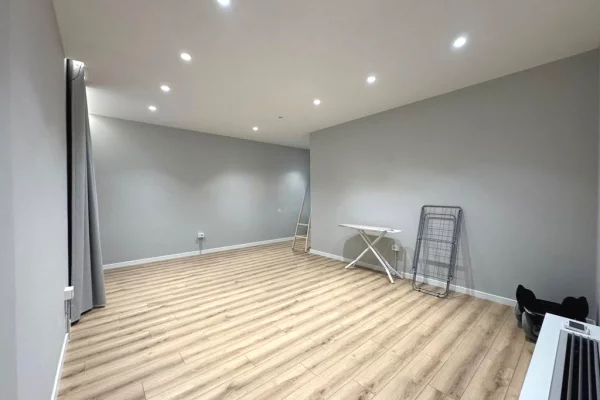 Shtepi me qera Apartament ne Tirane, 3+1, Mobilimi E mobiluar, Pagesa 1,700  Euro.