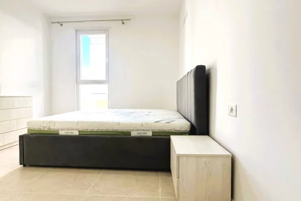 Shtepi ne shitje Apartament ne Tirane, 2+1, Mobilimi E mobiluar, Pagesa 118,300  Euro.