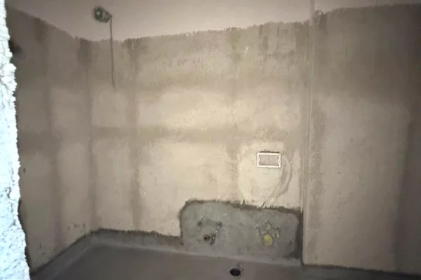 Shtepi ne shitje Apartament ne Tirane, 3+1, Mobilimi Bosh, pa mobiluar, Pagesa 273,200  Euro.