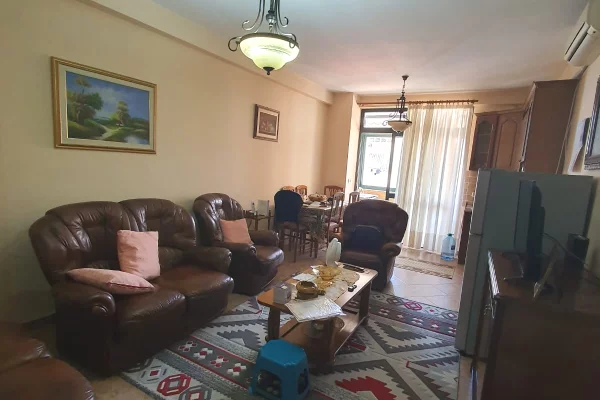House for Sale Apartment in Tirana, 2+1, Furniture Furnished, Payment 185,240  Euro.
