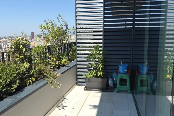 Shtepi me qera Apartament ne Tirane, 2+1, Mobilimi E mobiluar, Pagesa 2,500  Euro.