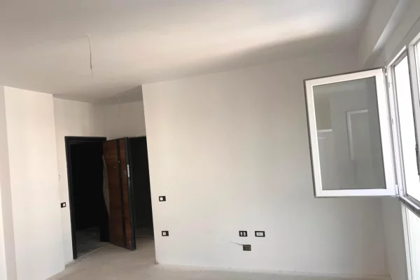 House for Sale Apartment in Tirana, 1+1, Furniture Emty, Payment 105,500  Euro.