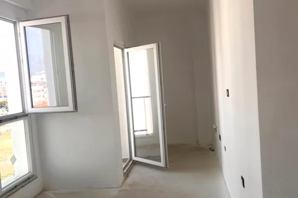 House for Sale Apartment in Tirana, 1+1, Furniture Emty, Payment 105,500  Euro.