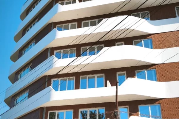 Shtepi ne shitje Apartament ne Tirane, 2+1, Mobilimi Bosh, pa mobiluar, Pagesa 320,600  Euro.