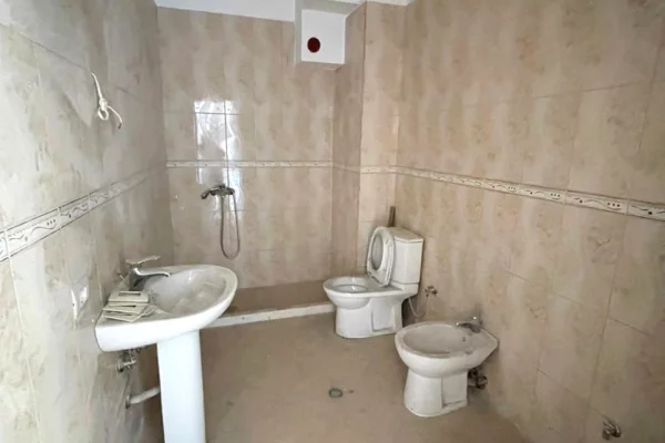 House for Sale Apartment in Tirana, 2+1, Furniture Emty, Payment 123,000  Euro.