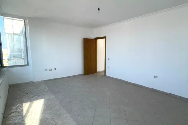 House for Sale Apartment in Tirana, 2+1, Furniture Emty, Payment 123,000  Euro.