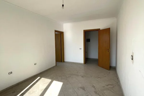 House for Sale Apartment in Tirana, 2+1, Furniture Emty, Payment 123,000  Euro.