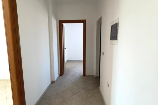 House for Sale Apartment in Tirana, 2+1, Furniture Emty, Payment 123,000  Euro.