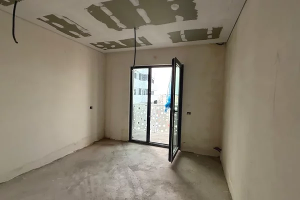 House for Sale Apartment in Tirana, 2+1, Furniture Emty, Payment 279,200  Euro.