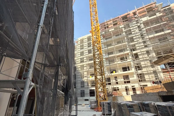 Shtepi ne shitje Apartament ne Tirane, 1+1, Mobilimi Bosh, pa mobiluar, Pagesa 78,400  Euro.