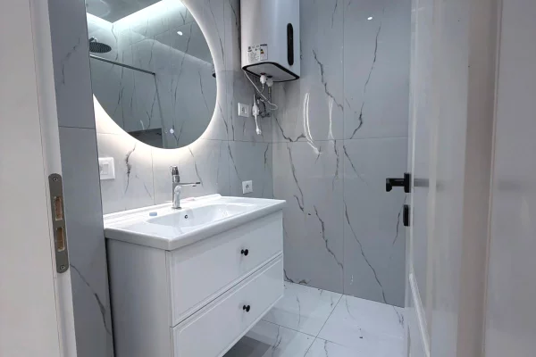 Casa in vendita Appartamento a Tirana, 1+1, Ambiente Vuoto, Pagamento 172,000  Euro.