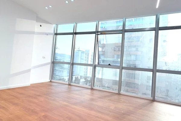 Casa in vendita Appartamento a Tirana, 1+1, Ambiente Vuoto, Pagamento 172,000  Euro.