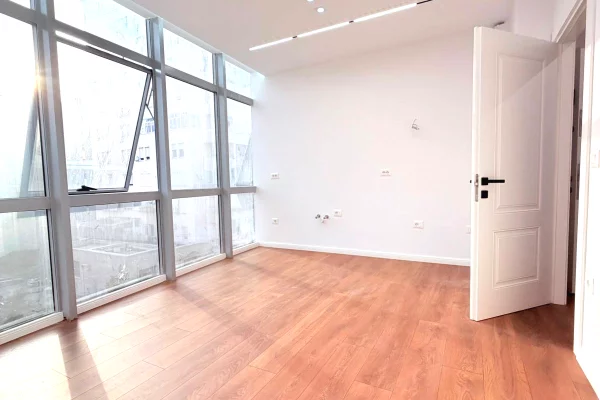 Casa in vendita Appartamento a Tirana, 1+1, Ambiente Vuoto, Pagamento 172,000  Euro.