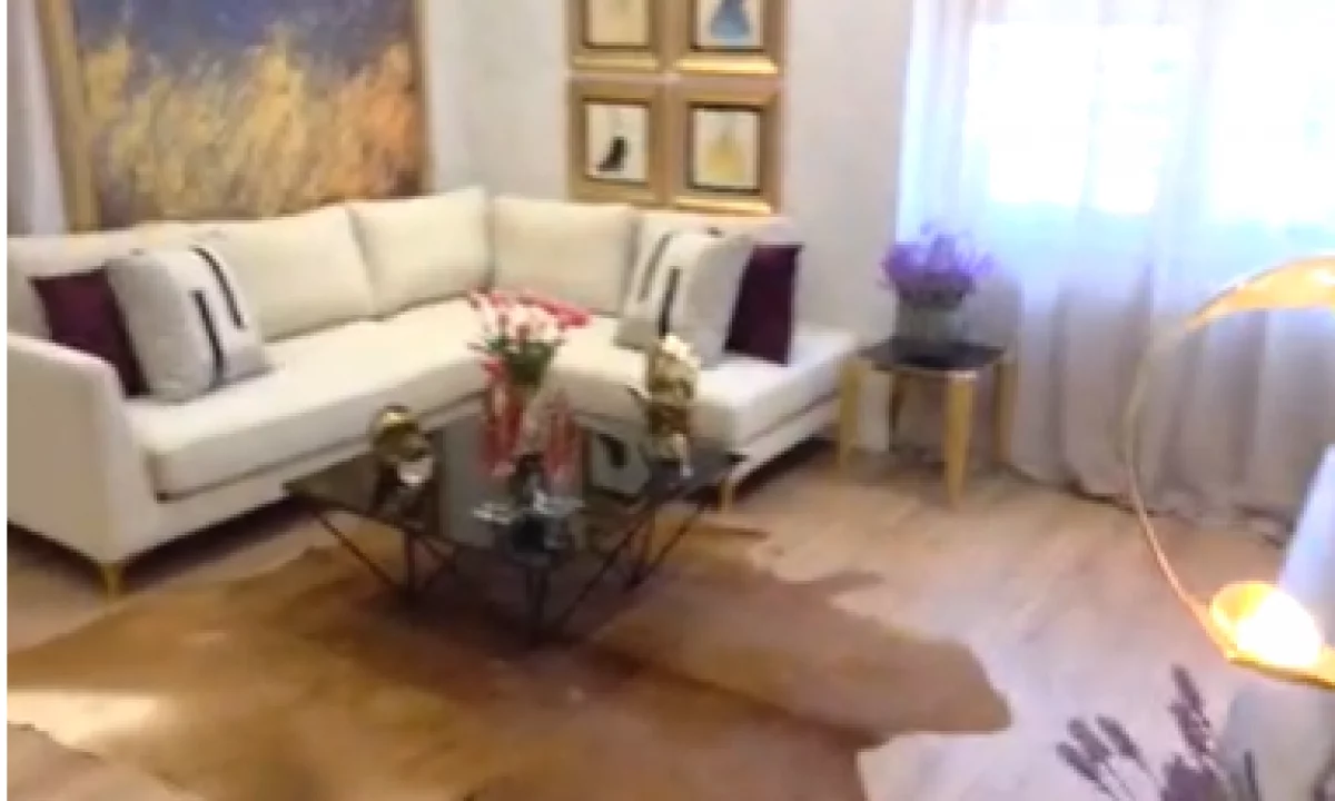 Shtepi ne shitje Apartament ne Tirane, 2+1, Mobilimi E mobiluar, Pagesa 260,000  Euro.