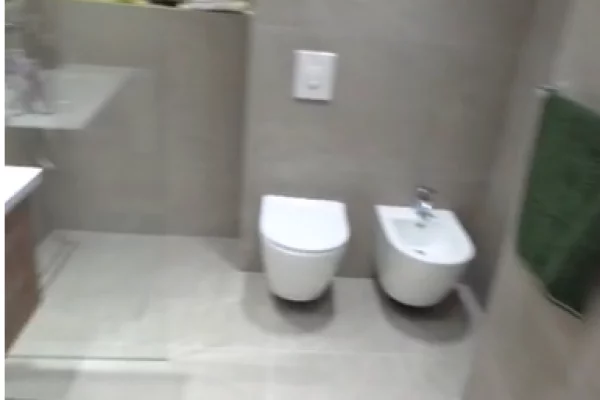 Shtepi ne shitje Apartament ne Tirane, 2+1, Mobilimi E mobiluar, Pagesa 260,000  Euro.