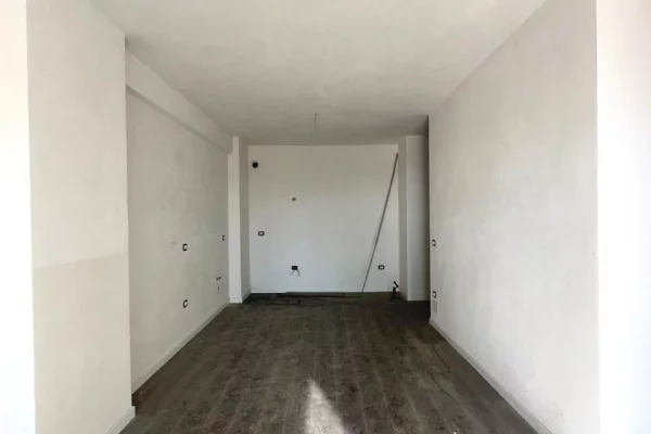 House for Sale Apartment in Tirana, 2+1, Furniture Emty, Payment 195,000  Euro.